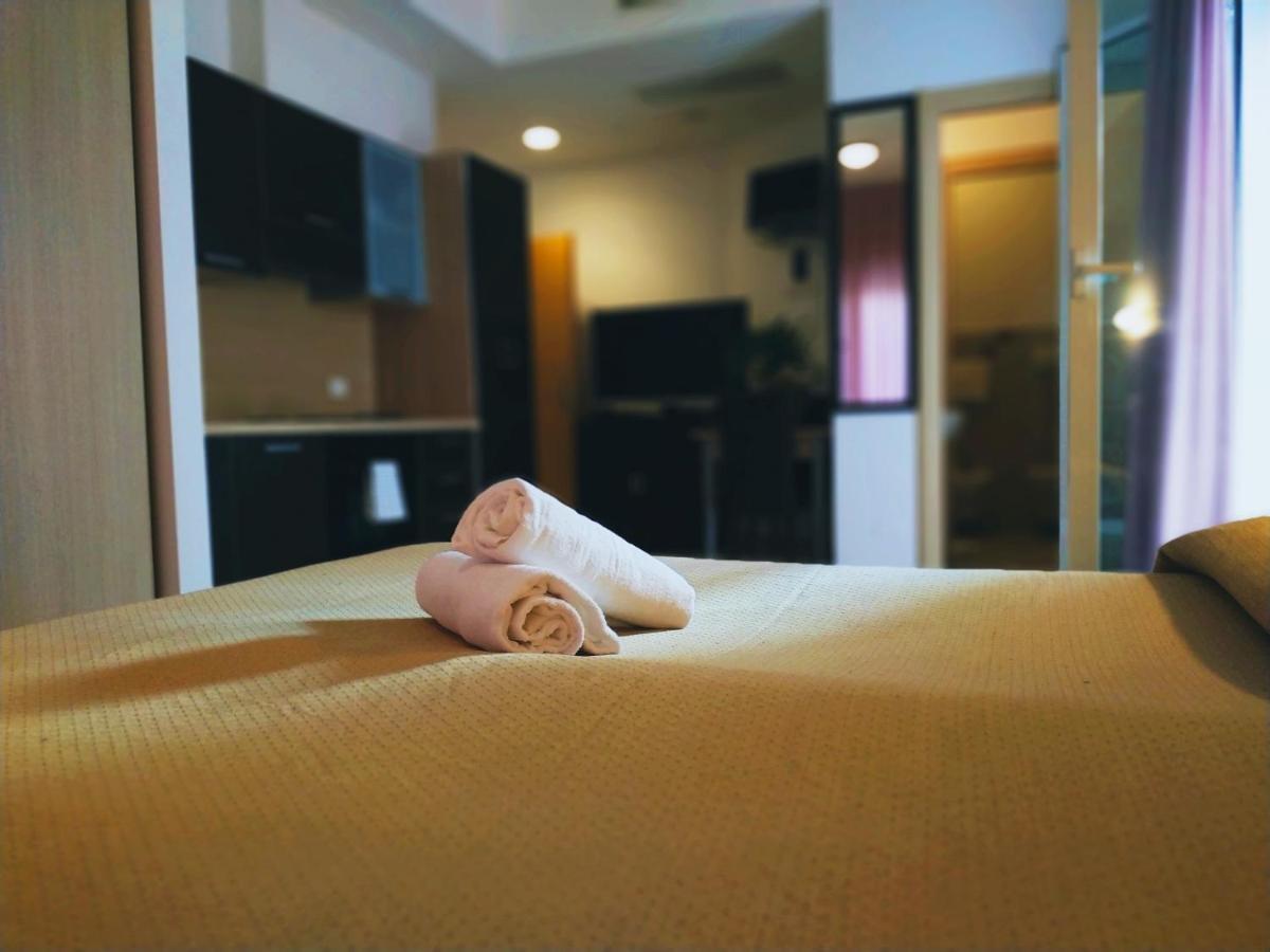 Residence Hotel Rubino Fogliano Marina エクステリア 写真