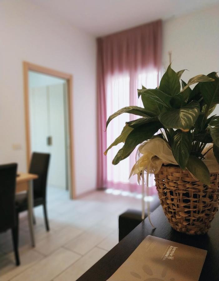 Residence Hotel Rubino Fogliano Marina エクステリア 写真